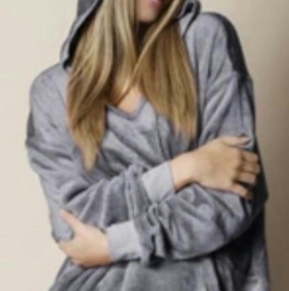 Velvet gray hoodie so soft and comfy women's shirt - Picture 3 of 8